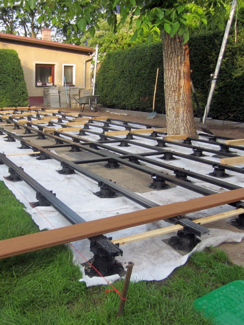 Eine Terrasse wird gebaut