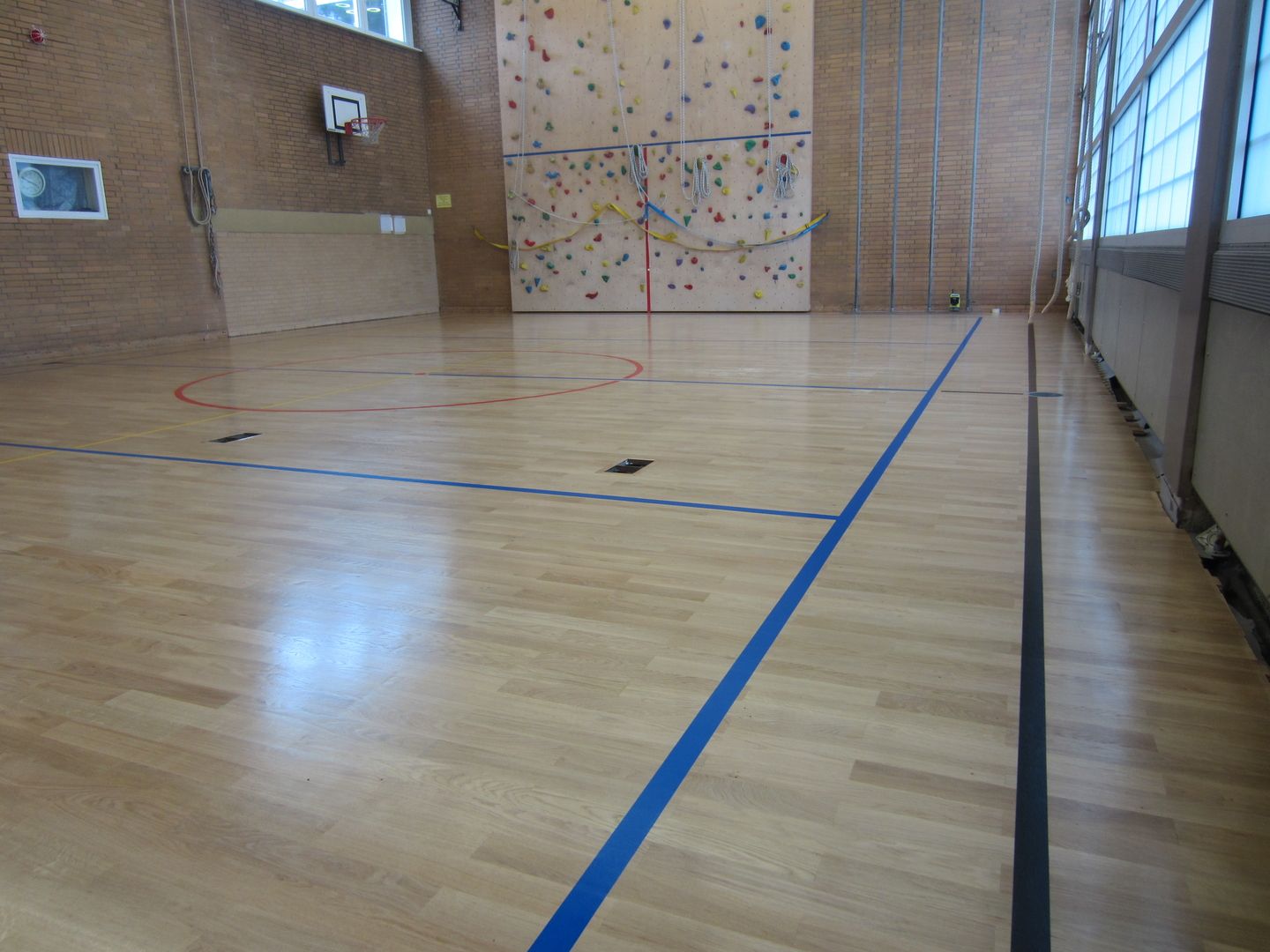 Sporthalle am Nikolassee nach der Fertigstellung